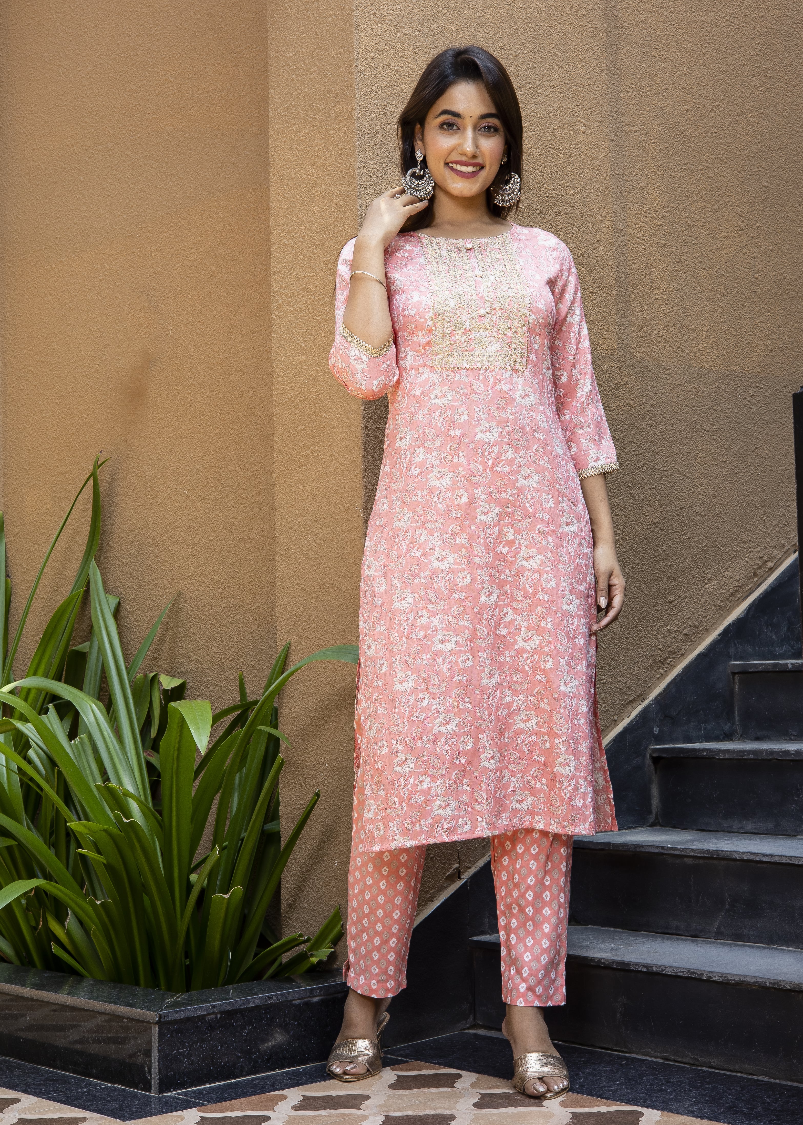 Peach Pink Floral Printed Kurta Set with Dupatta