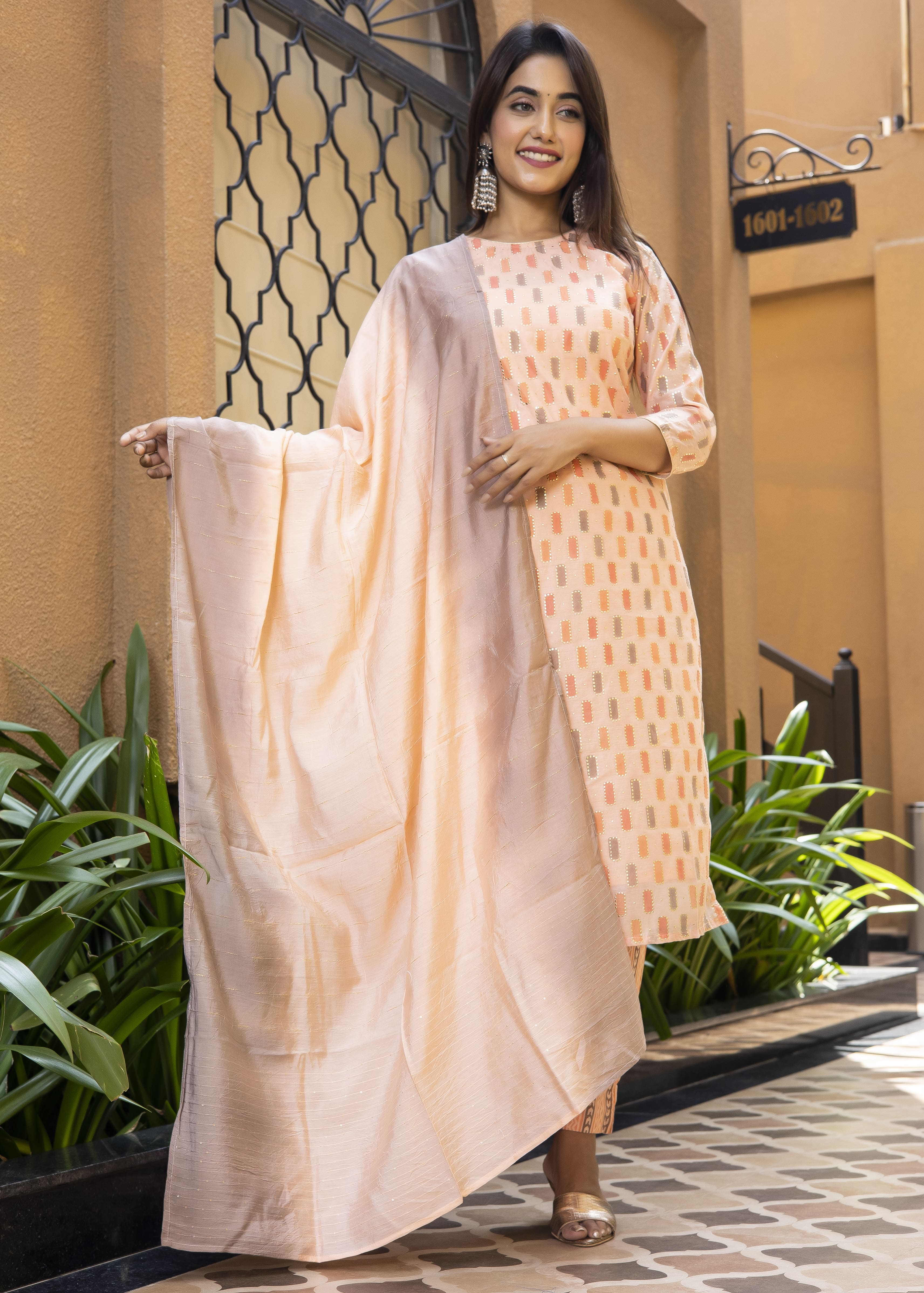 Elegant Peach Chanderi Blend Kurta Set