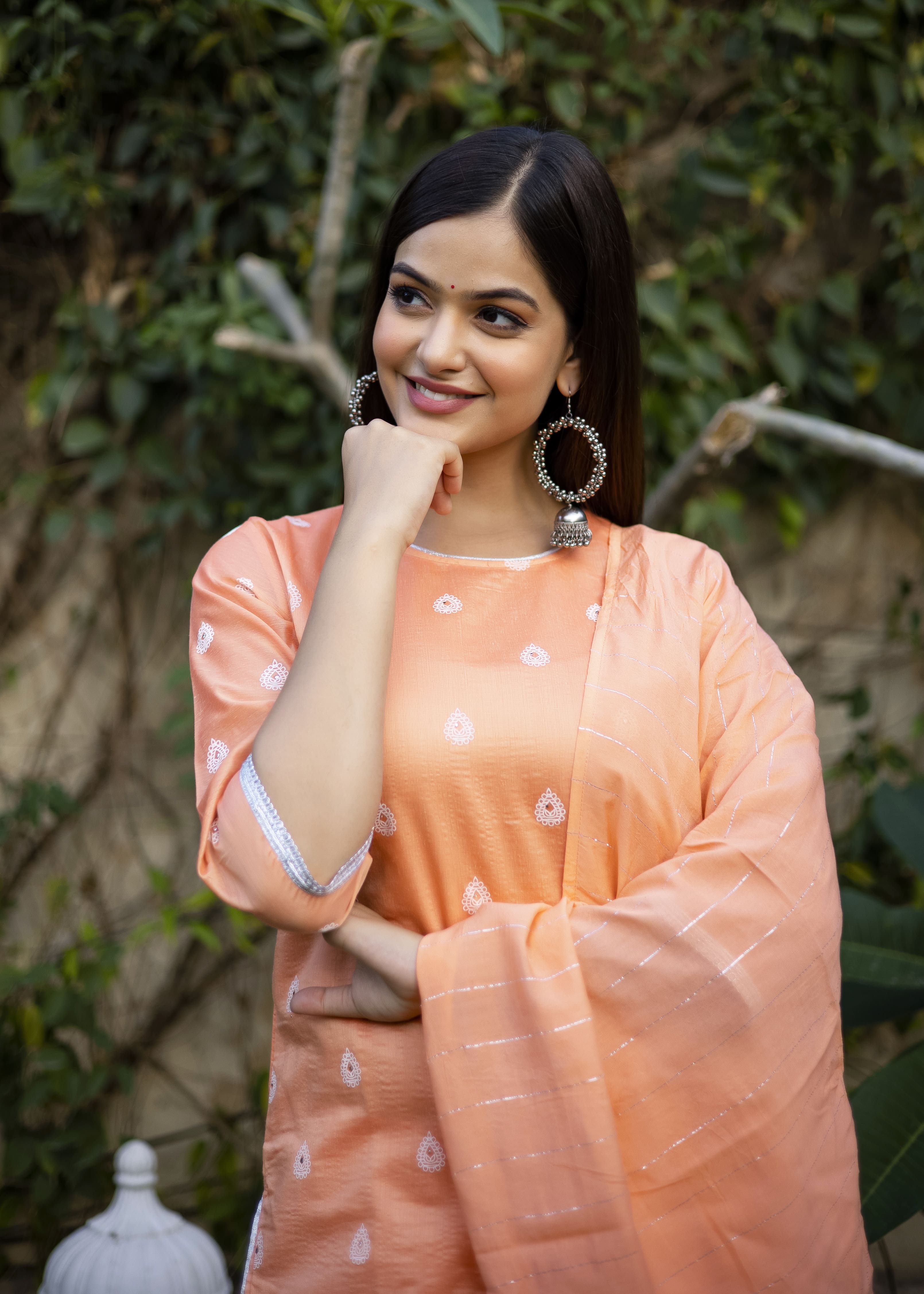 Subtle Peach, Timeless Grace