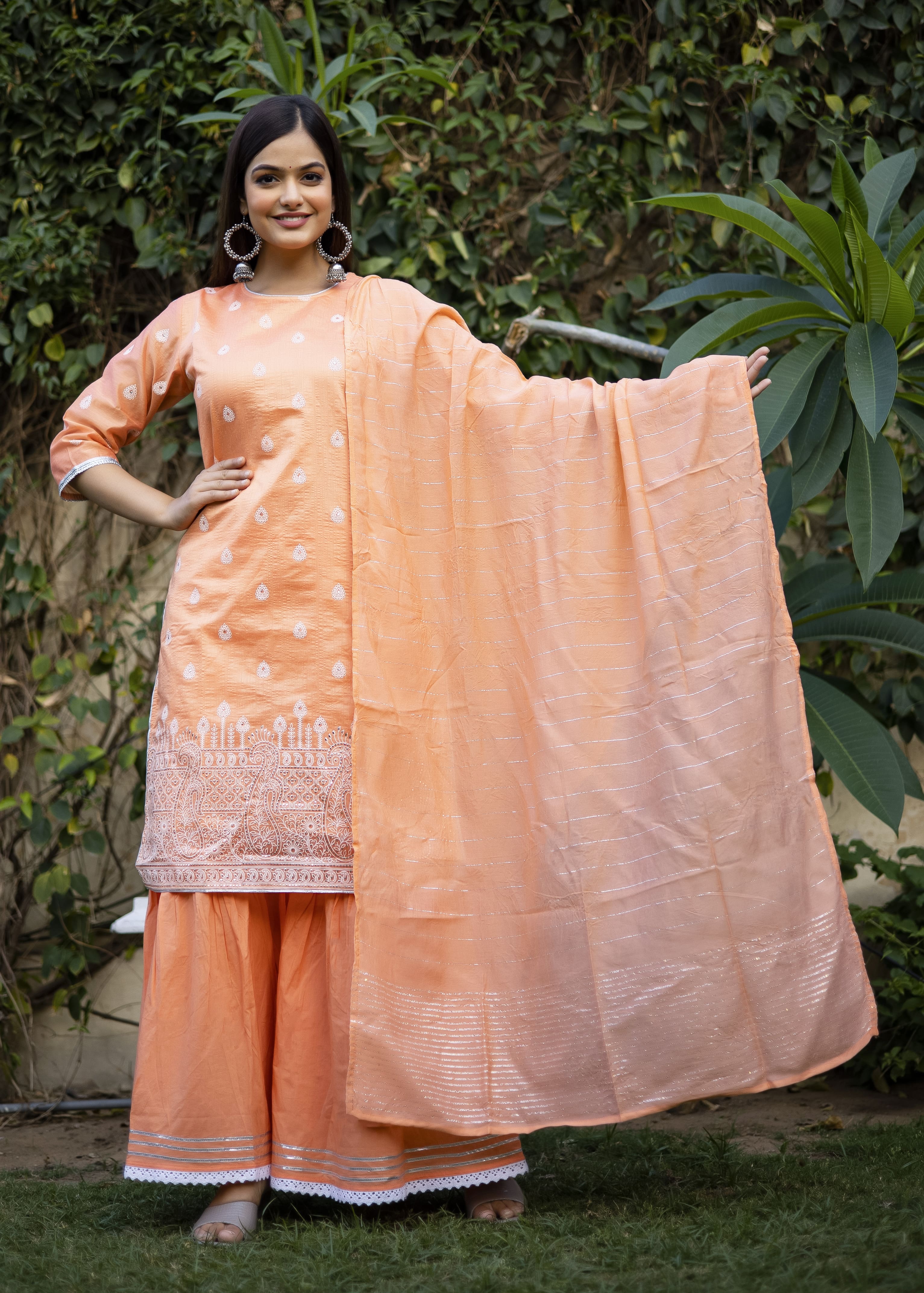 Subtle Peach, Timeless Grace