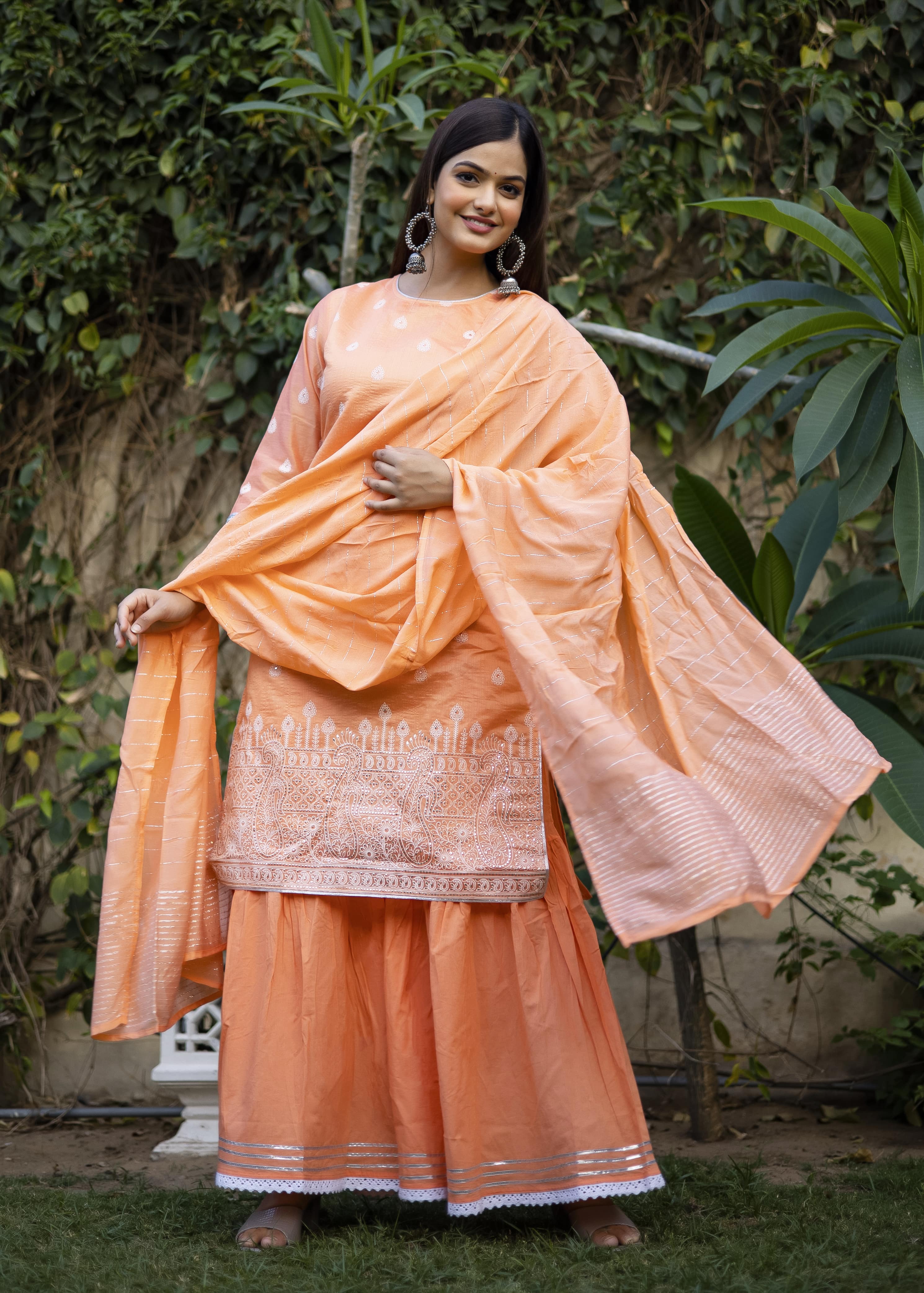 Subtle Peach, Timeless Grace