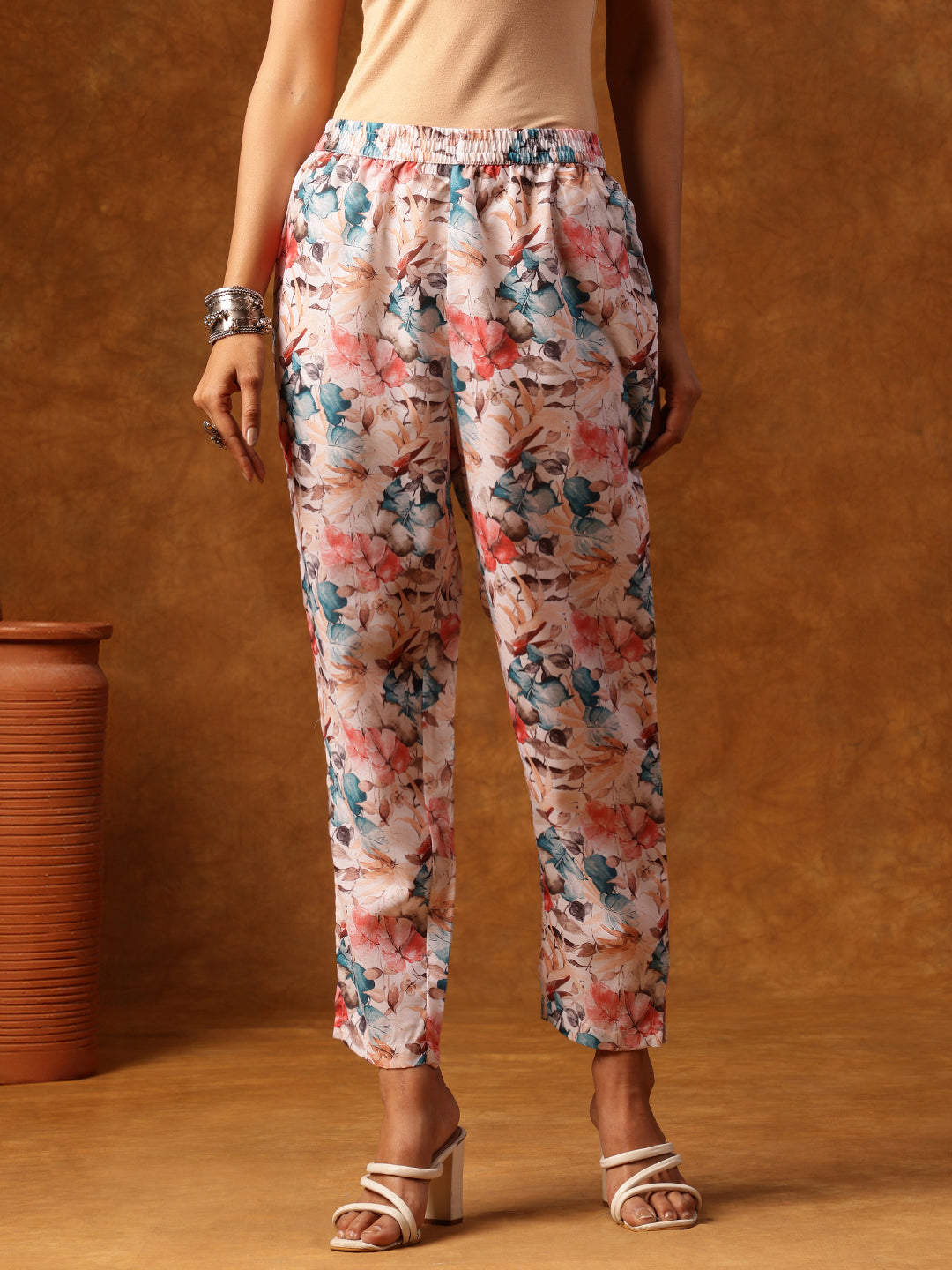 Bloom in Style – Soft Floral V-Neck Kurta with Matching Pants