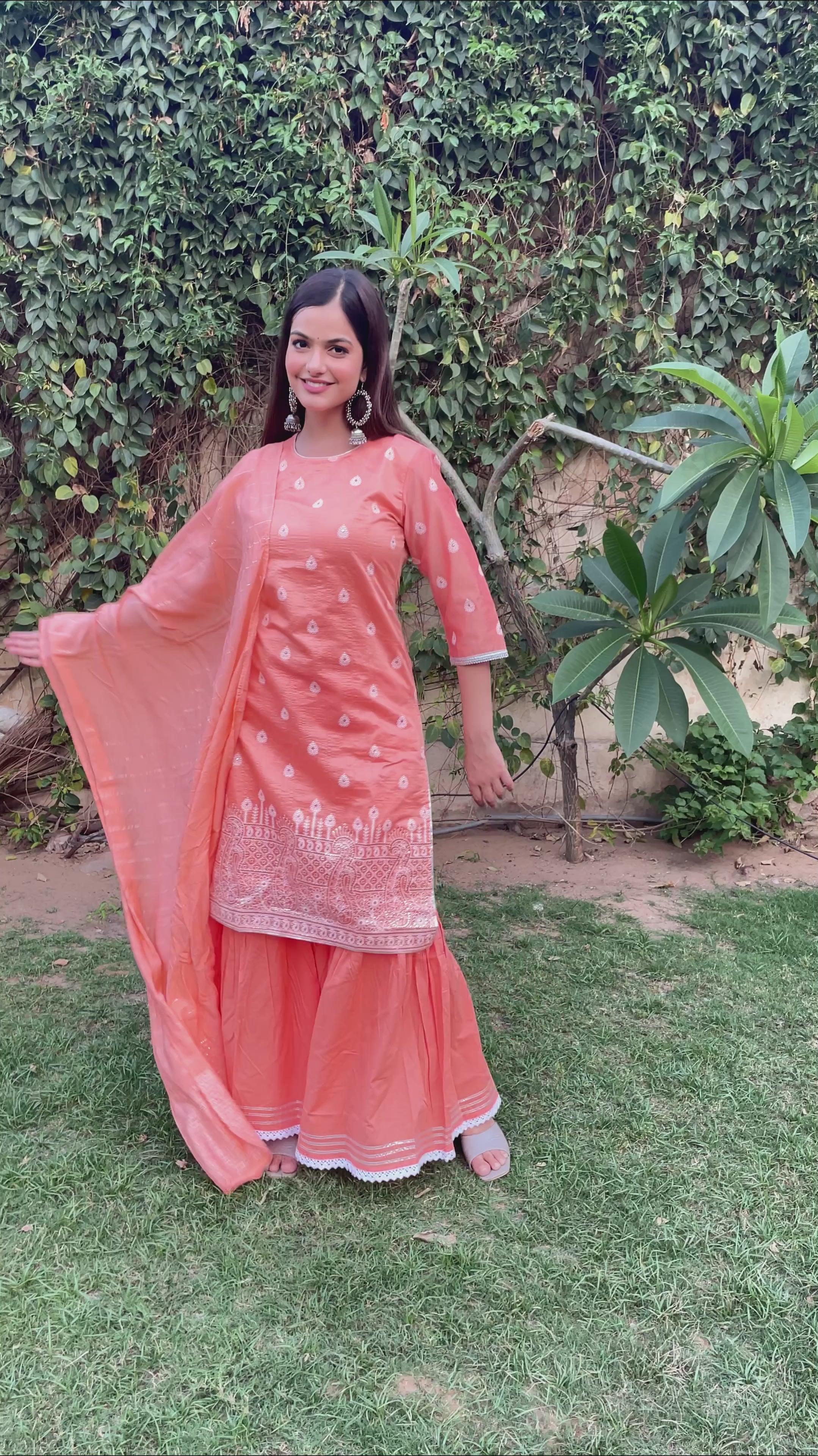 Subtle Peach, Timeless Grace